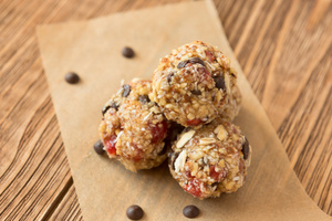 No-Bake Peanut Butter Pumpkin Energy Balls